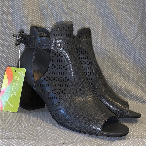 Grey sandal booties - Picture 1 of 3